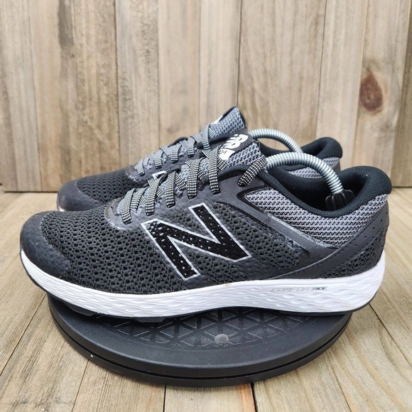 New Balance Shoes - Womens New Balance 520v3 Size 8 Black Athletic Running Shoes